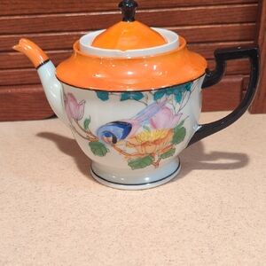 CHIKAMARACHI Japanese Teapot from The Art Deco period.